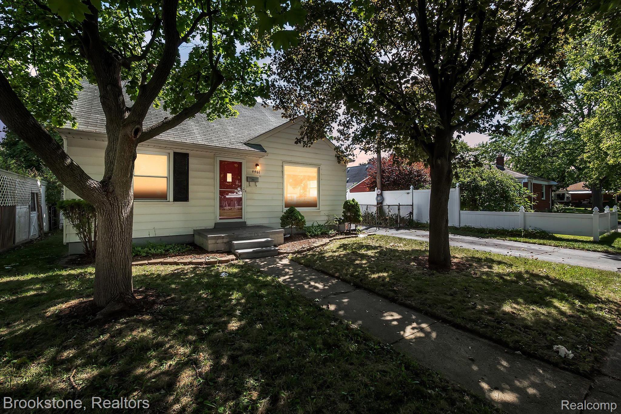 4461 Howe Road Wayne, MI 48184 - Photo 1 of 31 Gallery Image 1