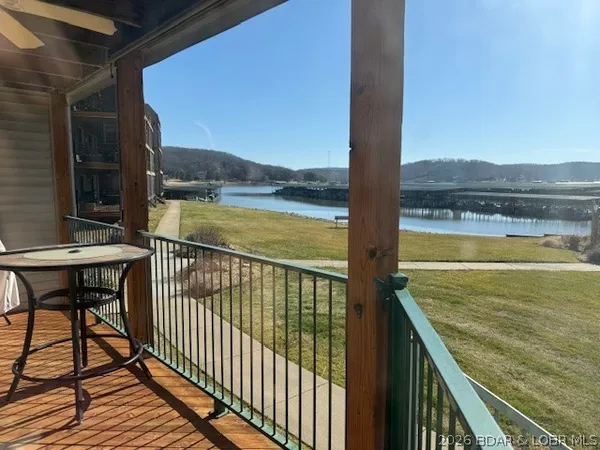 $255,000 | 93 Cedar Glen Court, Unit 1B, Camdenton, MO 65020