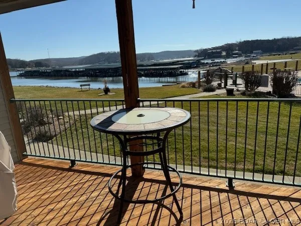 $255,000 | 93 Cedar Glen Court, Unit 1B, Camdenton, MO 65020