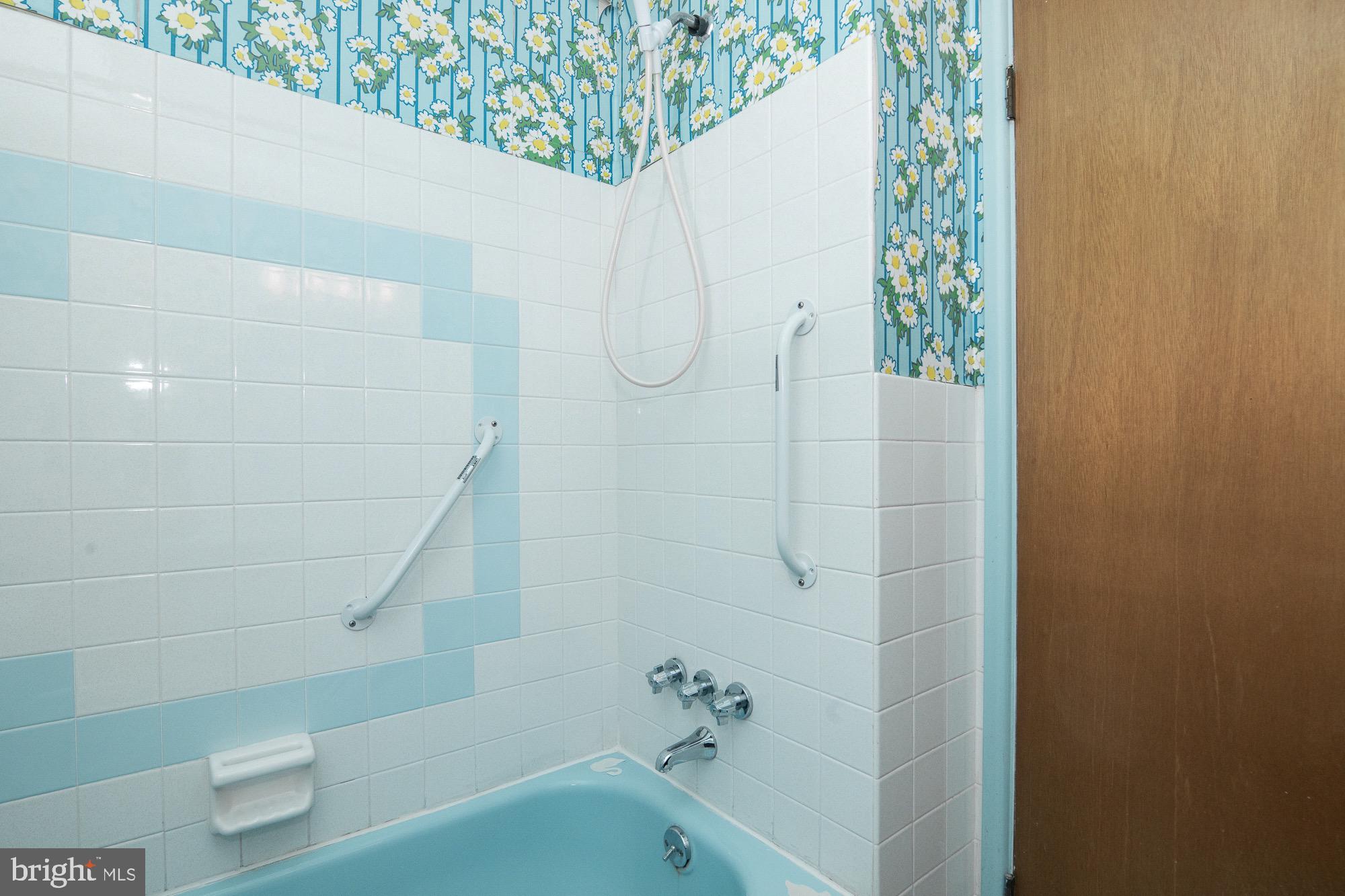 9954 Wingtip Road Philadelphia, PA 19115 - Photo 26 of 31 Gallery Image 26