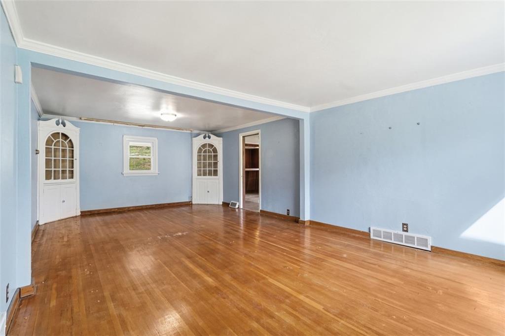 213 Center Street Monroeville, PA 15146 - Photo 6 of 48