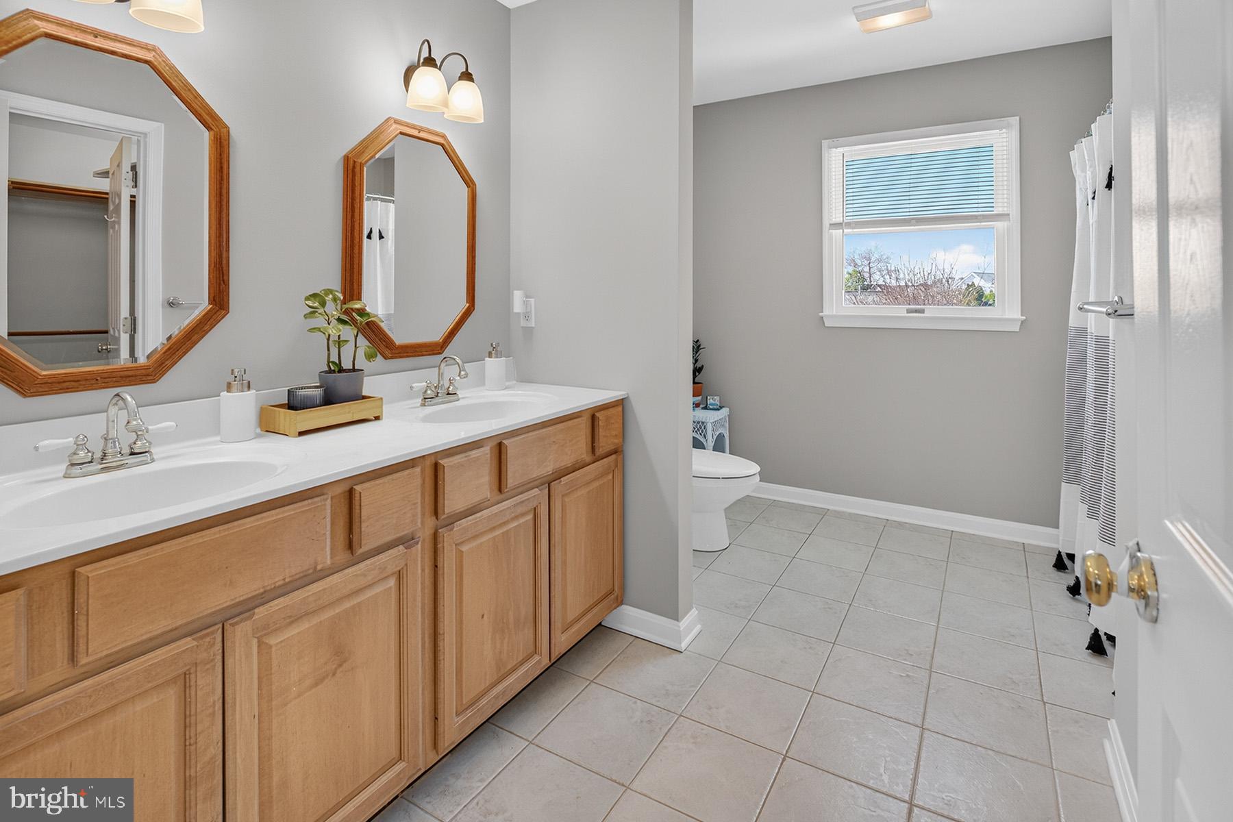 24 Blackpool Road Rehoboth Beach, DE 19971 - Photo 27 of 78 Owners bath