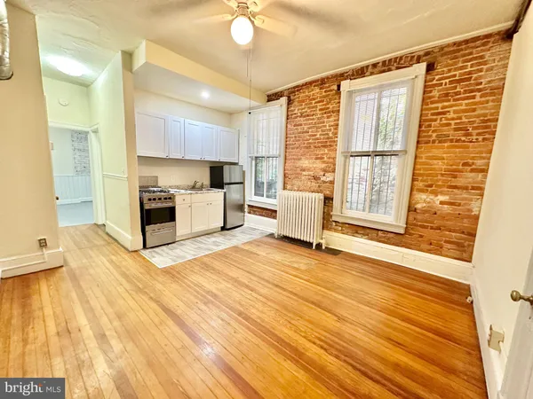 $1,999 | 913 Prince Street, Unit 2, Alexandria, VA 22314
