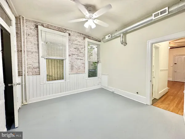 $1,999 | 913 Prince Street, Unit 2, Alexandria, VA 22314