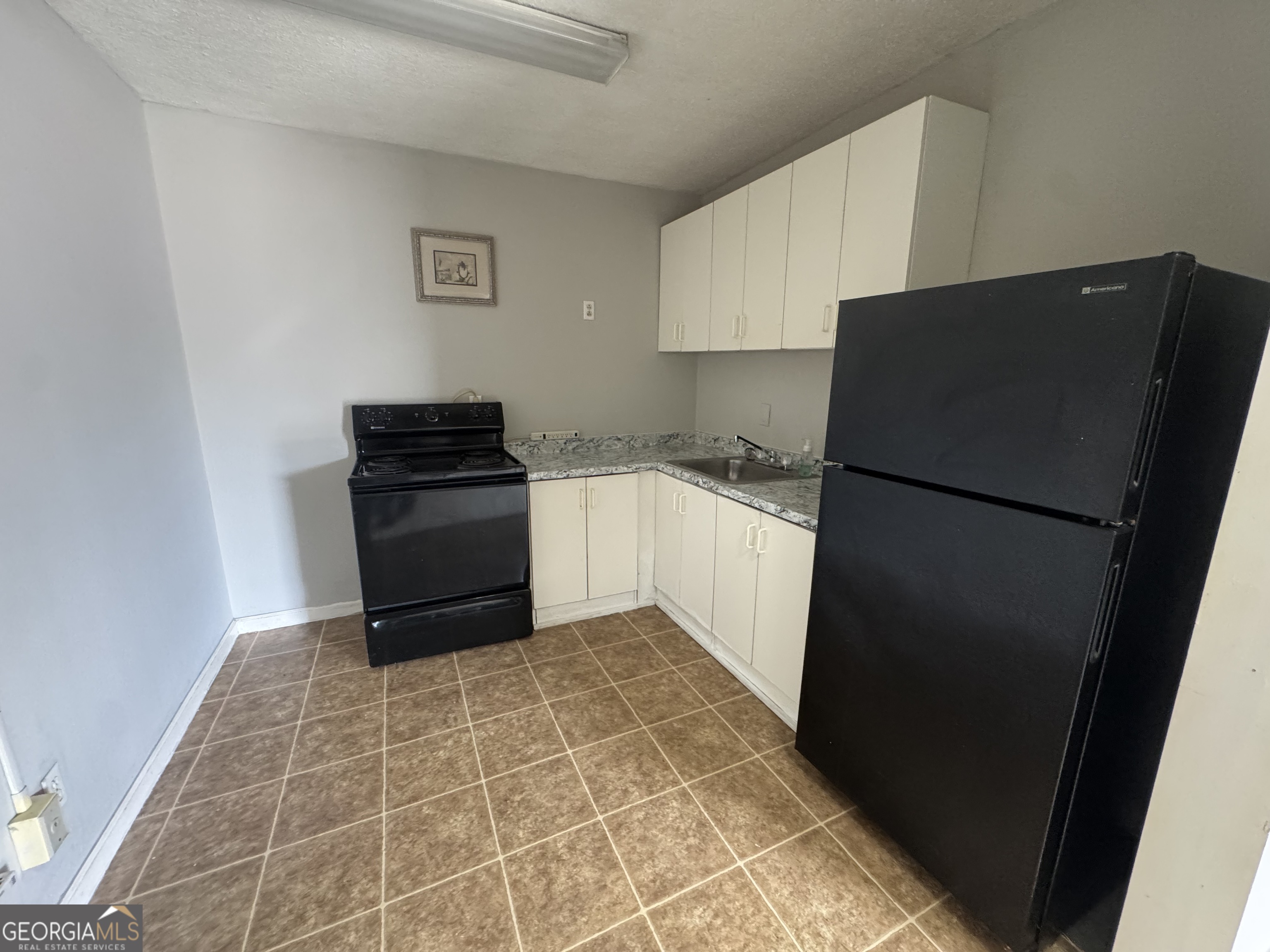 201-203 Remsdale Street Toccoa, GA 30577 - Photo 28 of 30 Studio Apartment Kitchen
