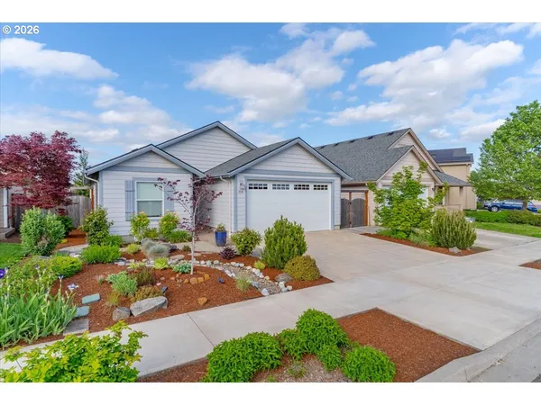 $434,900 | 1714 Southeast Osoberry Street, Dallas, OR 97338