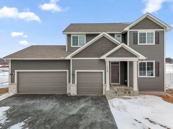 $569,900 | 386 Laurel Place, River Falls, WI 54022