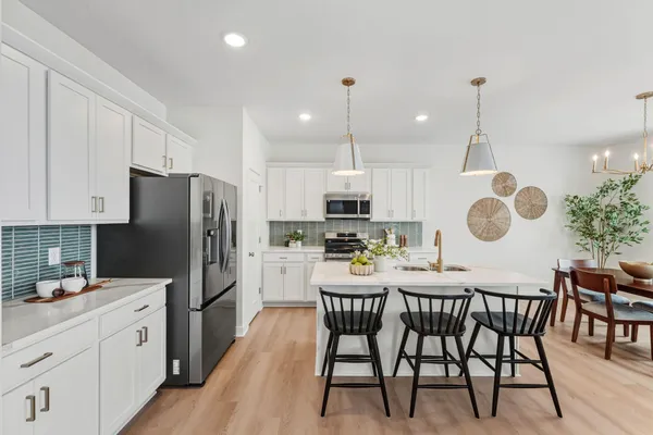 $569,900 | 386 Laurel Place, River Falls, WI 54022