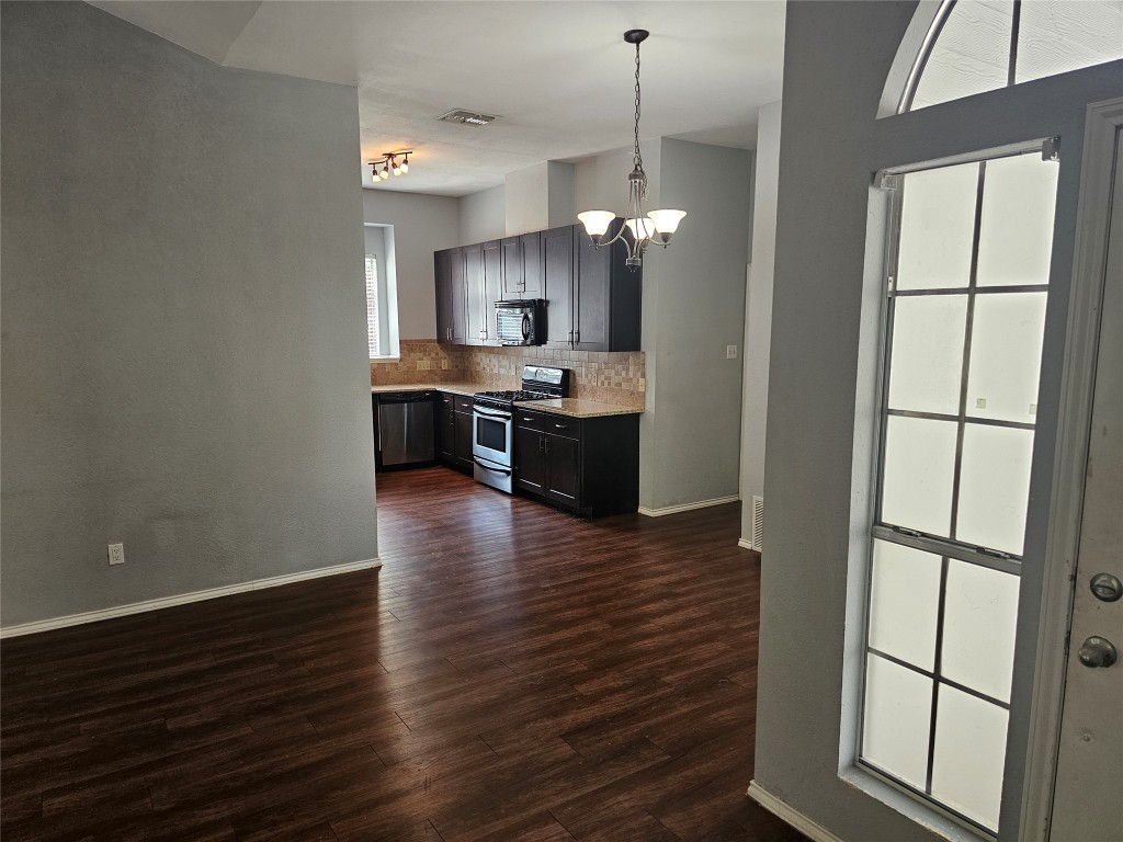 12503 Deer Falls Drive Austin, TX 78729 - Photo 7 of 26