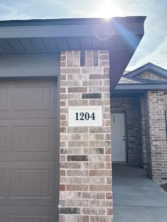 $1,725 | 1204 Cottonwood Avenue, Wolfforth, TX 79382