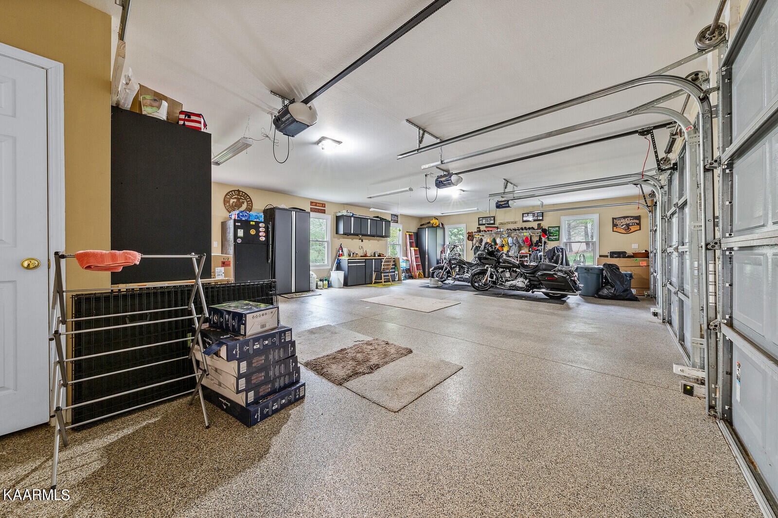 16 Milnor Circle Crossville, TN 38558 - Photo 34 of 50 a living room with furniture and a flat screen tv