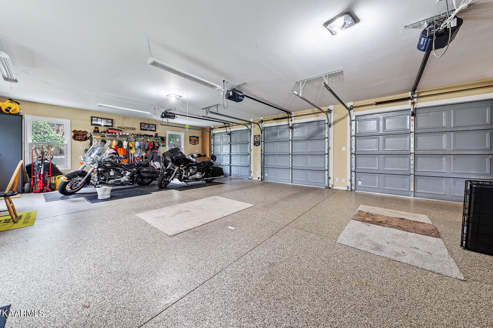 16 Milnor Circle Crossville, TN 38558 - Photo 35 of 50 a view of a garage with storage