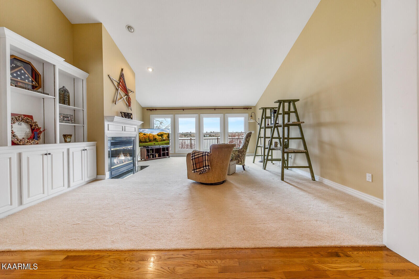 16 Milnor Circle Crossville, TN 38558 - Photo 7 of 50 a view of a livingroom with furniture and window