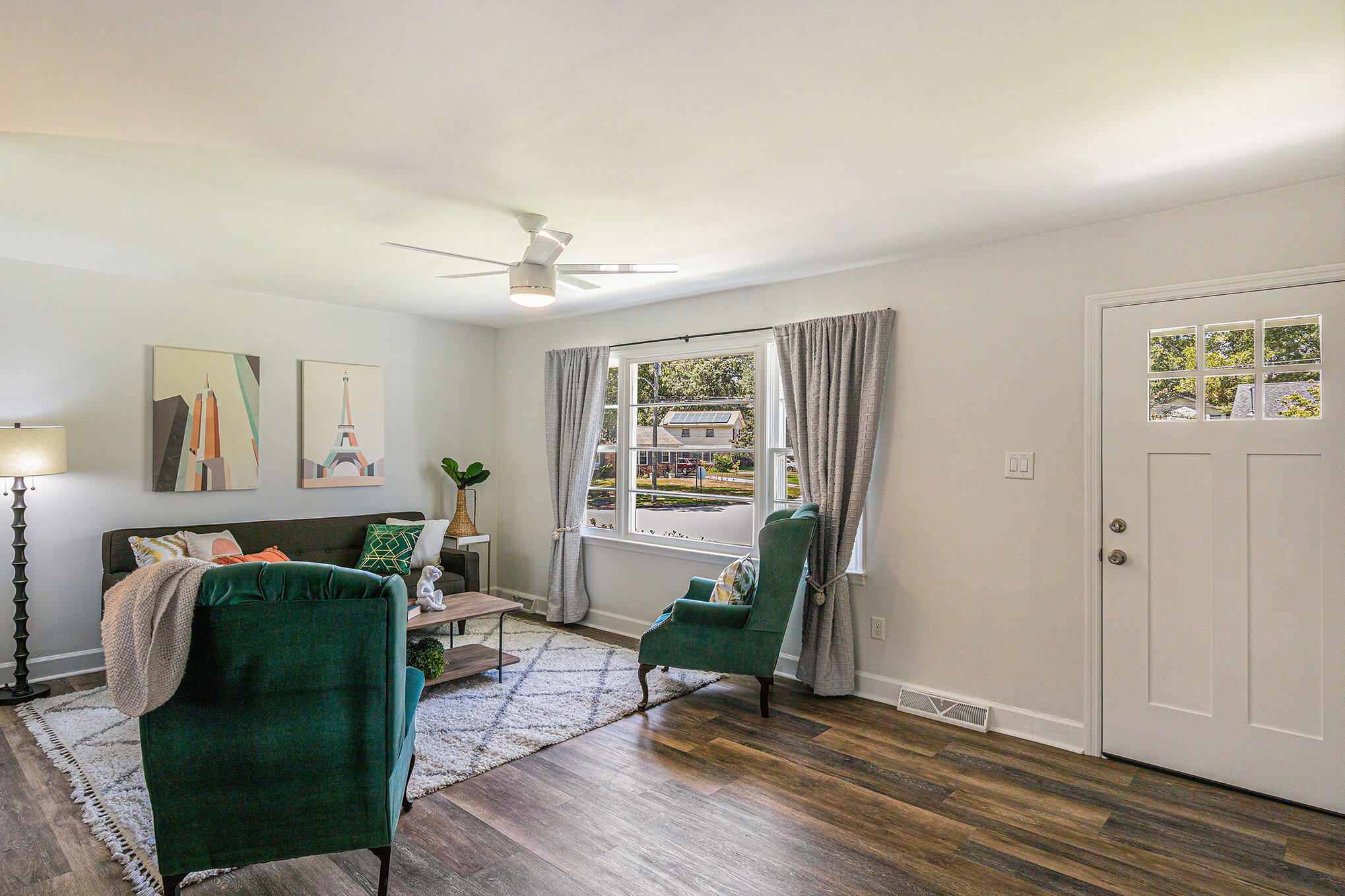 3363 Dublin Road North Charleston, SC 29420 - Photo 4 of 18 Living Room