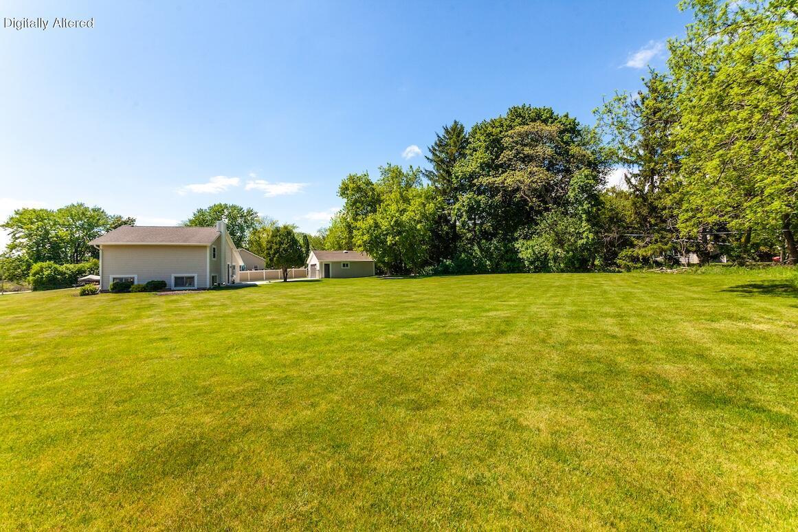 N20W28282 Oakton Road Delafield, WI 53072 - Photo 10 of 49 Ext