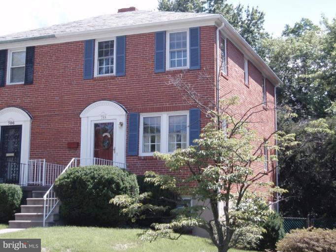 788 Charing Cross Road Baltimore, MD 21229 - Photo 2 of 24 Exterior #2