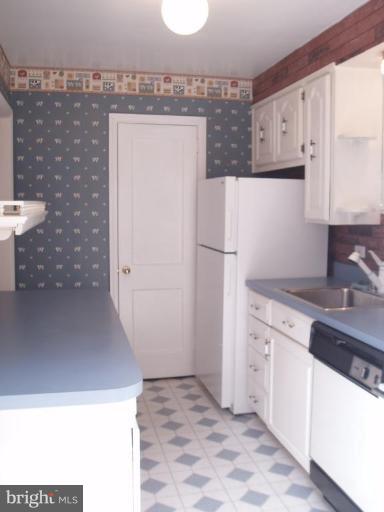 788 Charing Cross Road Baltimore, MD 21229 - Photo 5 of 24 Kitchen #3