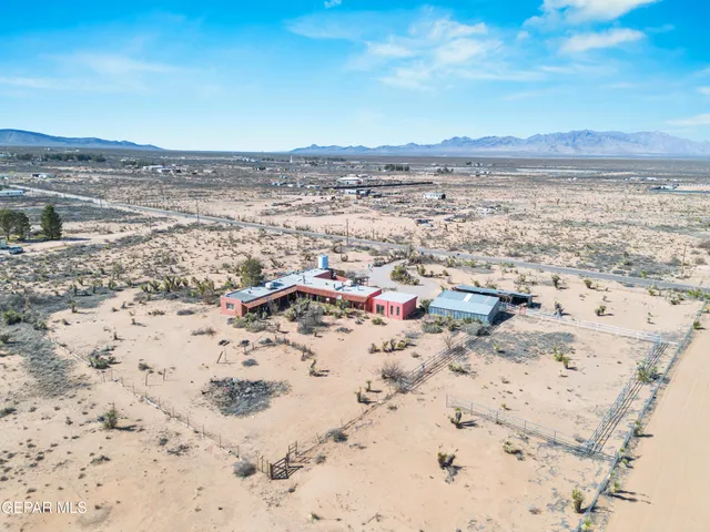$595,000 | 1855 Hot Peppers Road, Chaparral, NM 88081
