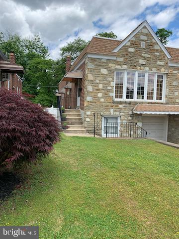 9038 Cloverly Road Philadelphia, PA 19136 - Photo 3 of 29 Gallery Image 3