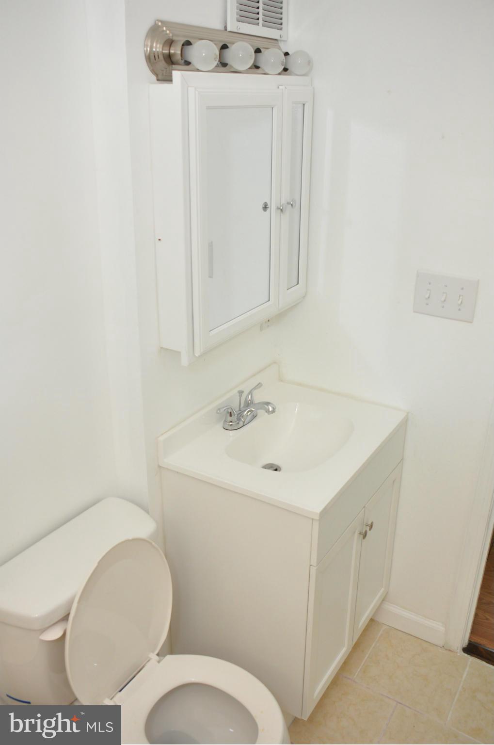 7105 Decatur Street Hyattsville, MD 20784 - Photo 16 of 29 Bath