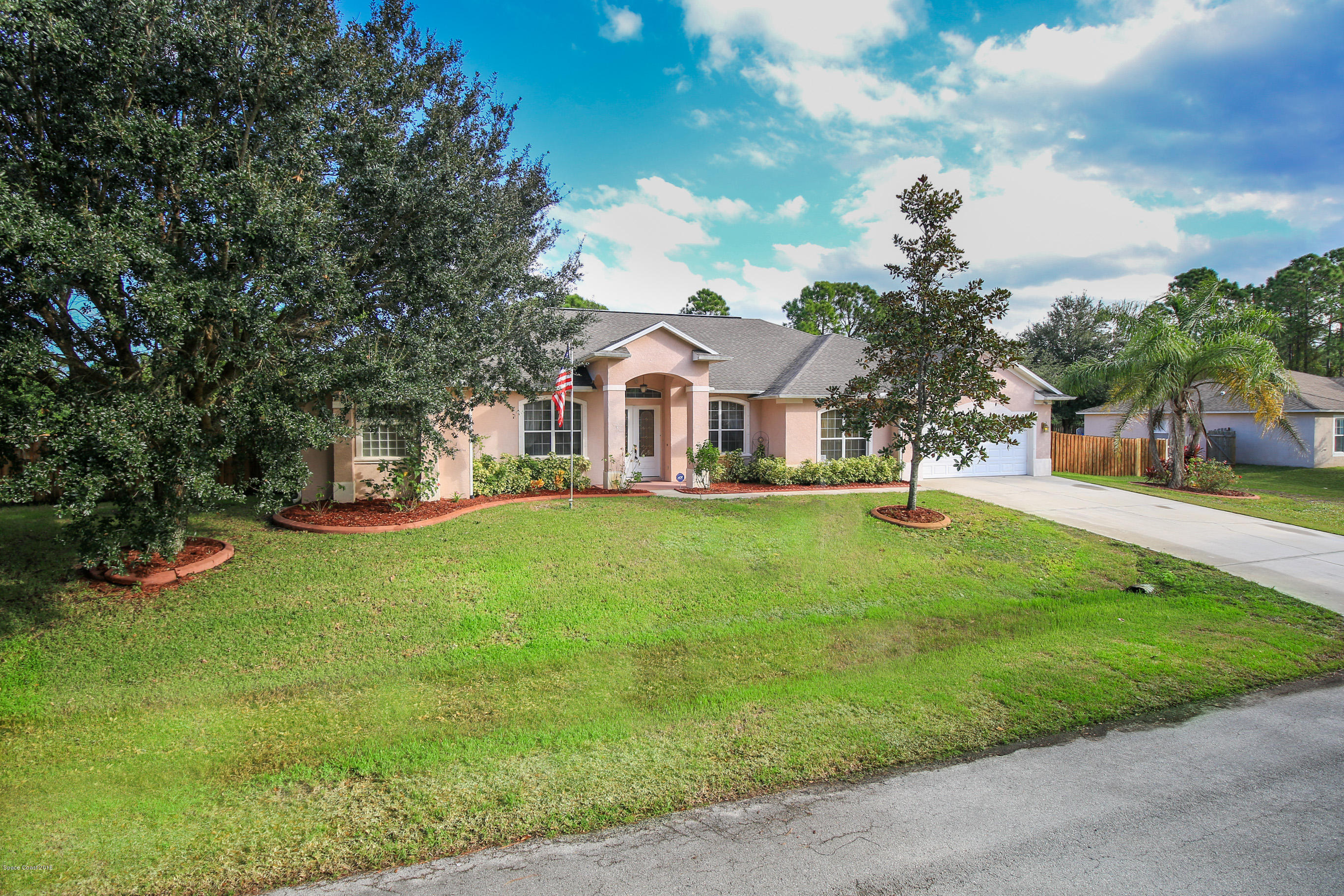 1237 Gerrity Street Southwest Palm Bay, FL 32908 - Photo 2 of 61 front (16)