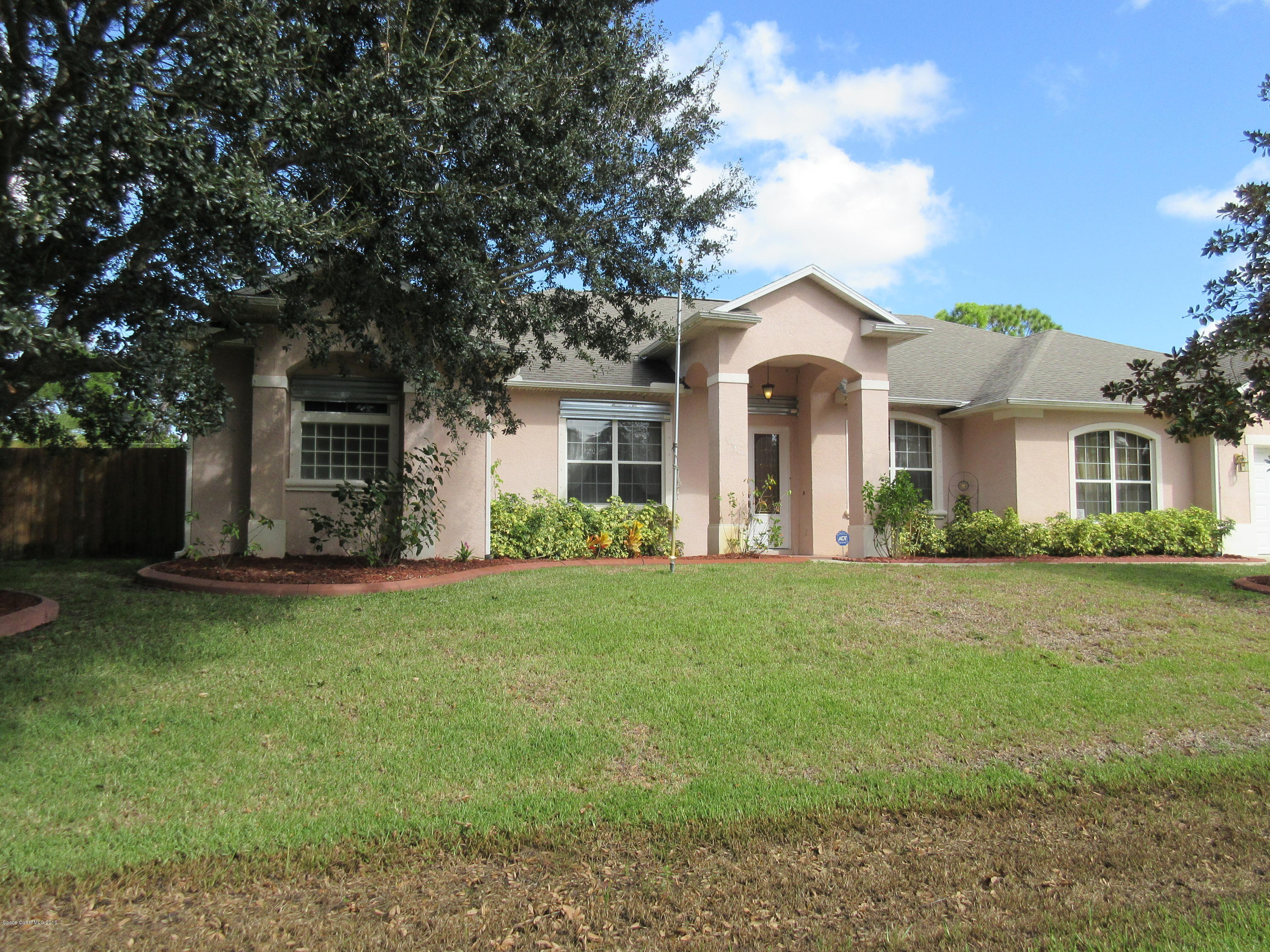 1237 Gerrity Street Southwest Palm Bay, FL 32908 - Photo 30 of 61 IMG_2868