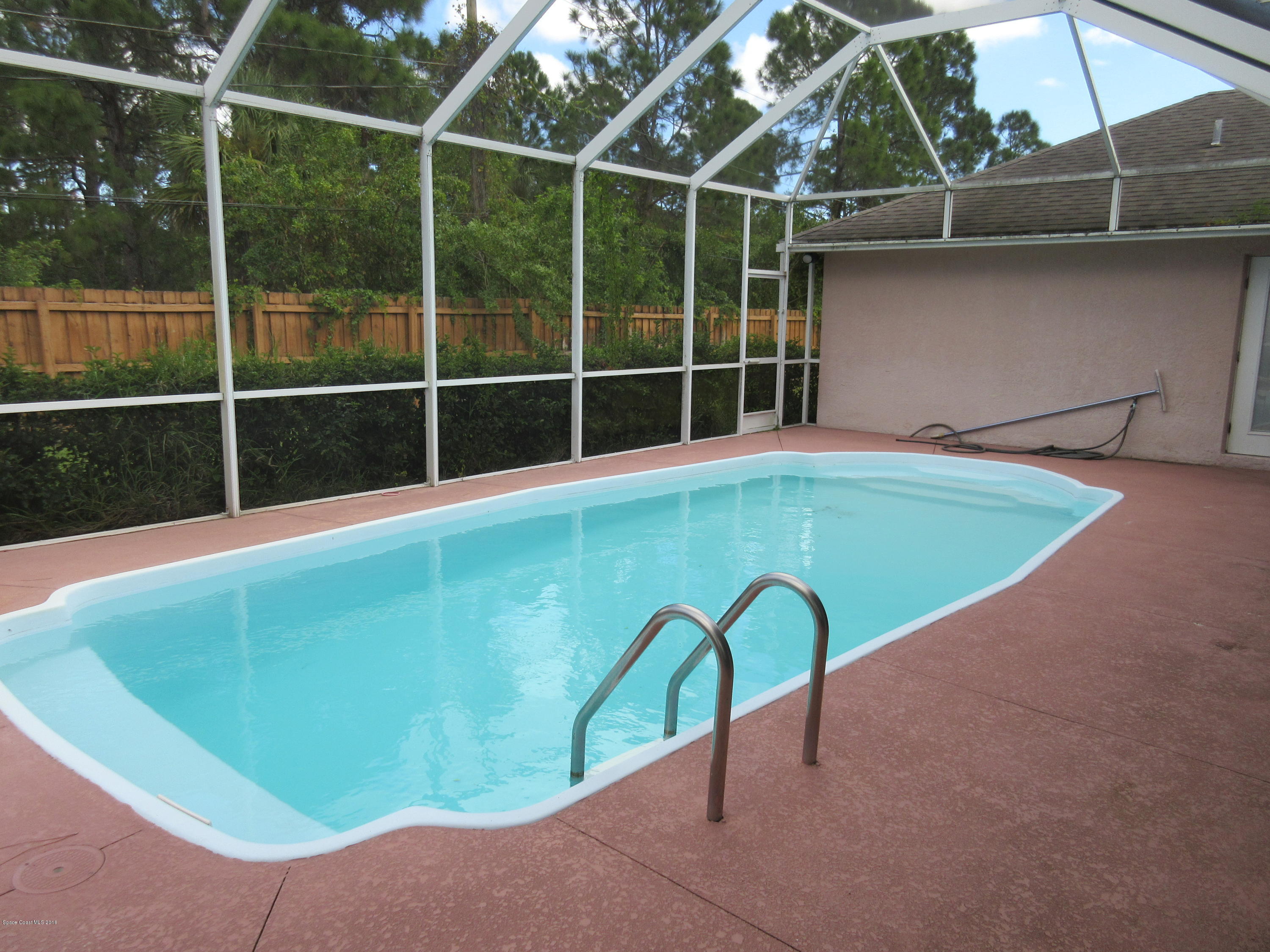 1237 Gerrity Street Southwest Palm Bay, FL 32908 - Photo 36 of 61 IMG_2844