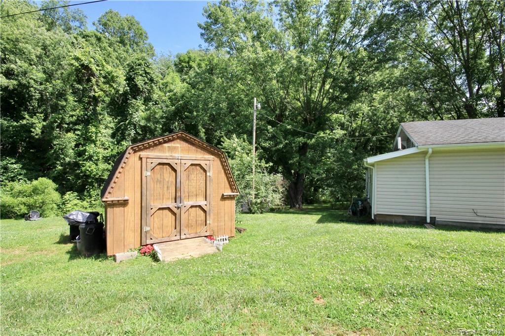 130 Lower Edgewood Road Candler, NC 28715 - Photo 8 of 24 Gallery Image 8