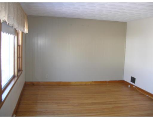 7 Wellesley Road Arlington, MA 02474 - Photo 3 of 13 Gallery Image 3