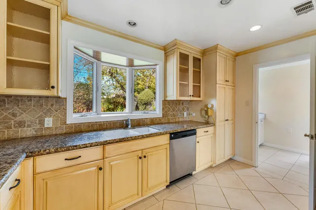 $2,100,000 | 39 East Calle Crespis, Santa Barbara, CA 93105