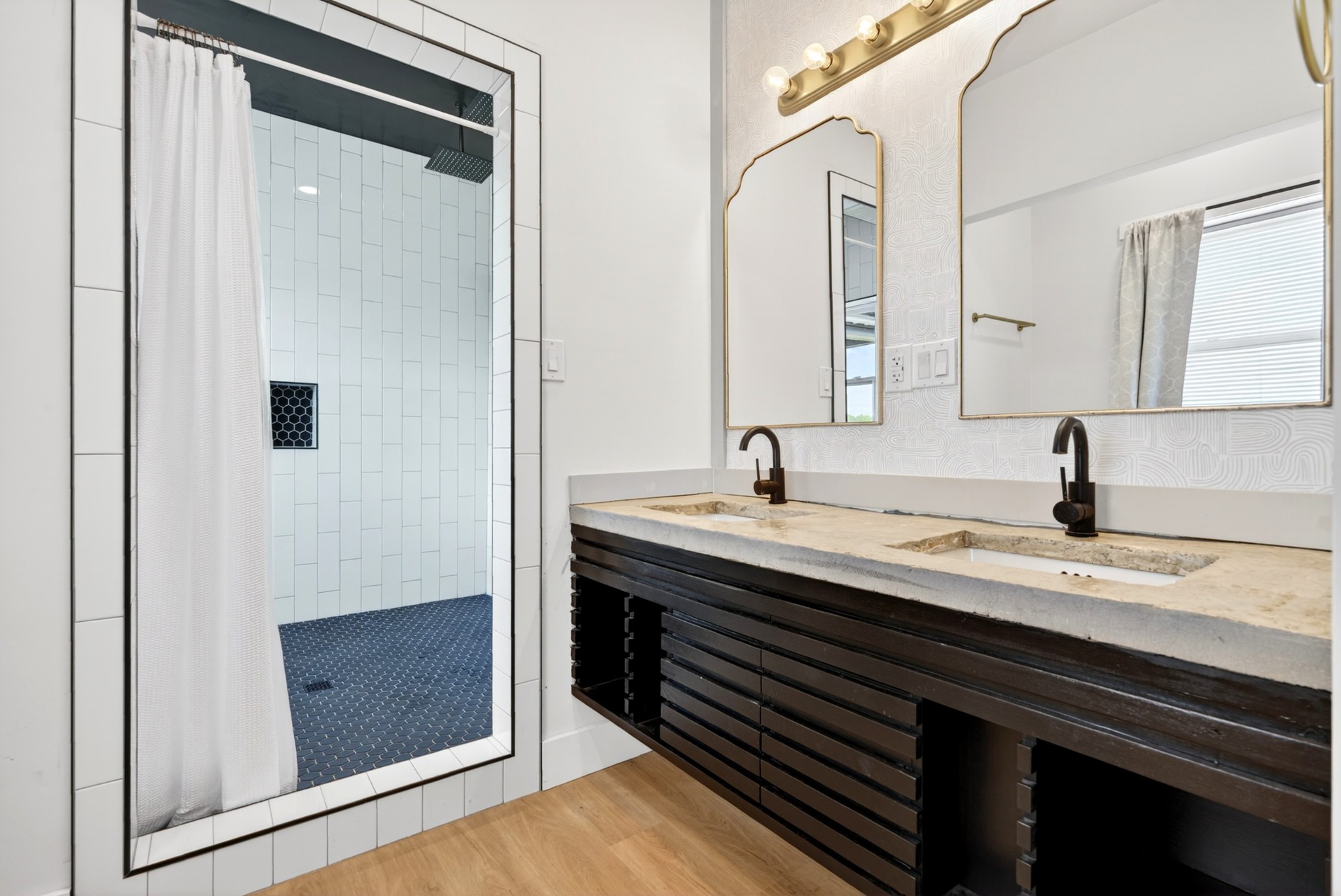 3485 Pinetree Circle Palmyra, TN 37142 - Photo 40 of 84 a bathroom with a double vanity sink and mirror