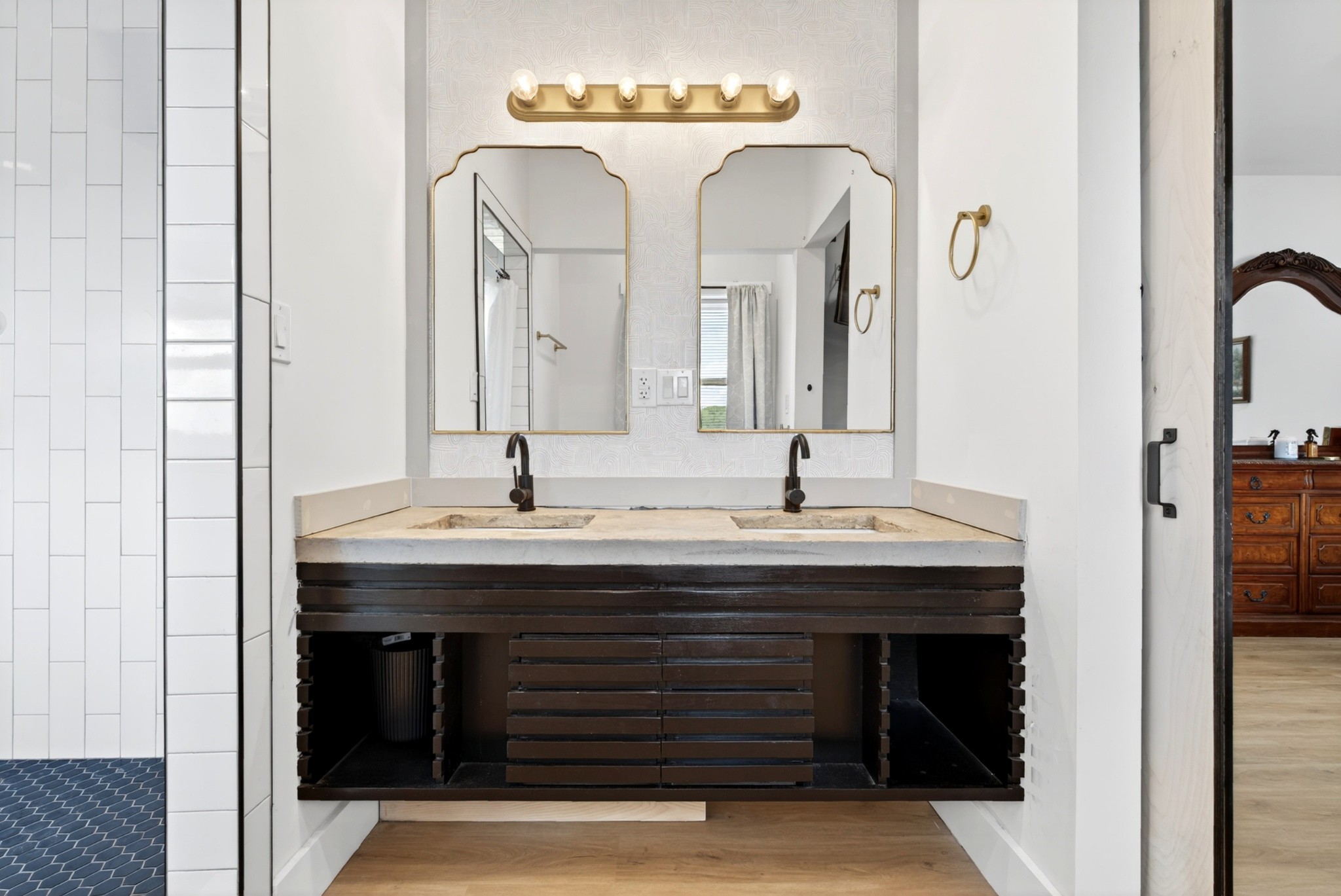 3485 Pinetree Circle Palmyra, TN 37142 - Photo 46 of 84 a spacious bathroom with a double vanity sink and a mirror