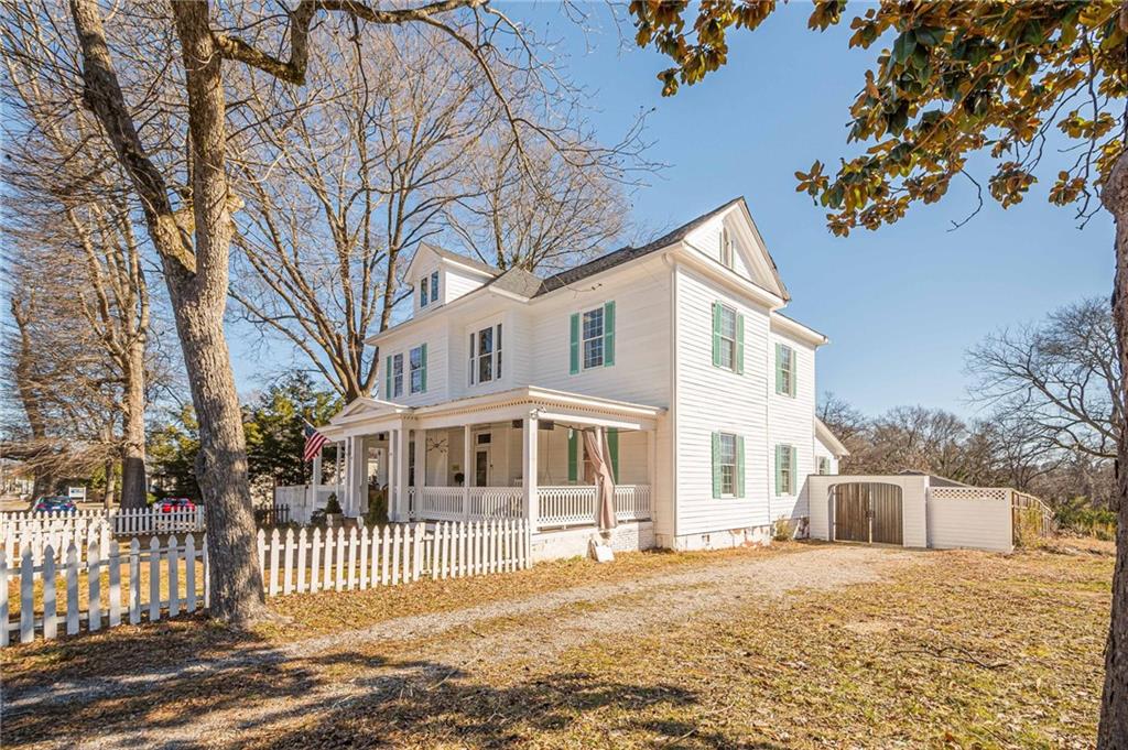 1208 North Broad Street Rome, GA 30161 - Photo 50 of 63 a front view of a house with a garden