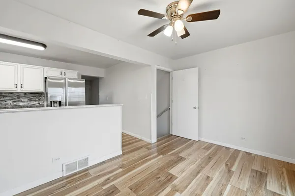 $290,000 | 688 Elizabeth Street, Unit 688, Maple Park, IL 60151