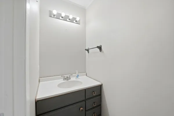$290,000 | 688 Elizabeth Street, Unit 688, Maple Park, IL 60151
