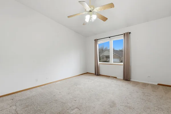 $290,000 | 688 Elizabeth Street, Unit 688, Maple Park, IL 60151