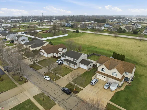 $290,000 | 688 Elizabeth Street, Unit 688, Maple Park, IL 60151