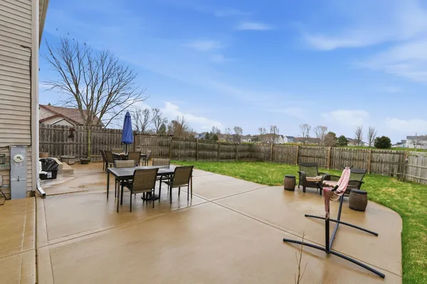 $290,000 | 688 Elizabeth Street, Unit 688, Maple Park, IL 60151