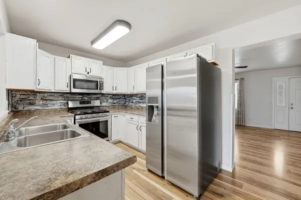 $290,000 | 688 Elizabeth Street, Unit 688, Maple Park, IL 60151