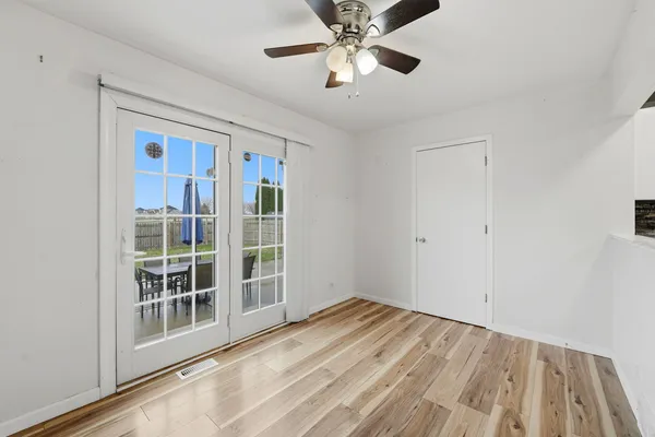 $290,000 | 688 Elizabeth Street, Unit 688, Maple Park, IL 60151