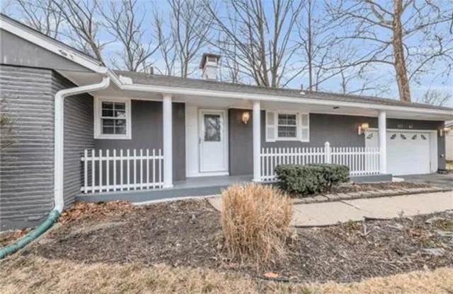 $414,900 | 217 Northwest 43 Street, Kansas City, MO 64116