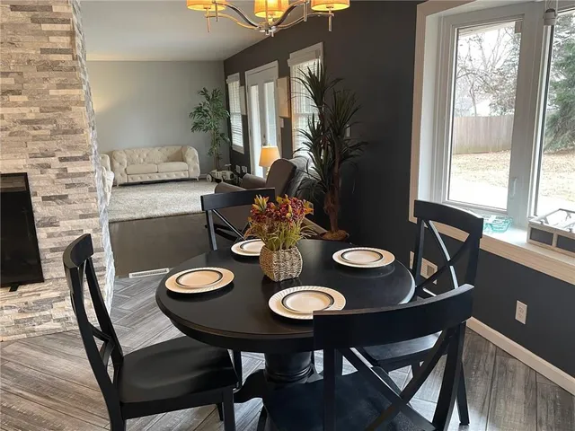 $414,900 | 217 Northwest 43 Street, Kansas City, MO 64116