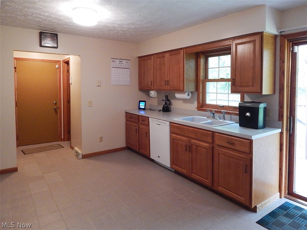 7924 Stone Road Medina, OH 44256 - Photo 8 of 27 Gallery Image 8