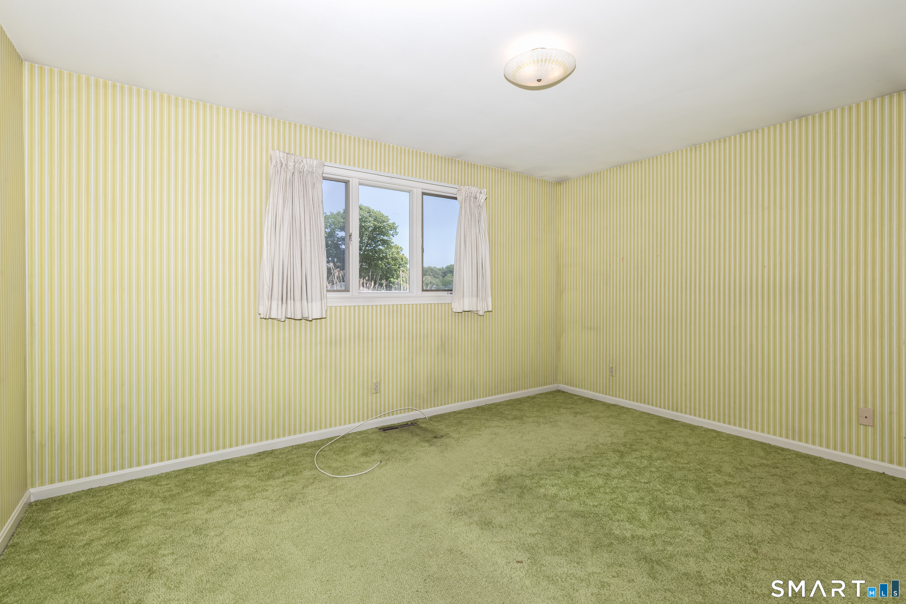 319 Maybrook Road Waterbury, CT 06708 - Photo 27 of 40