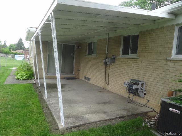8155 Busch Street Center Line, MI 48015 - Photo 6 of 21 Gallery Image 6