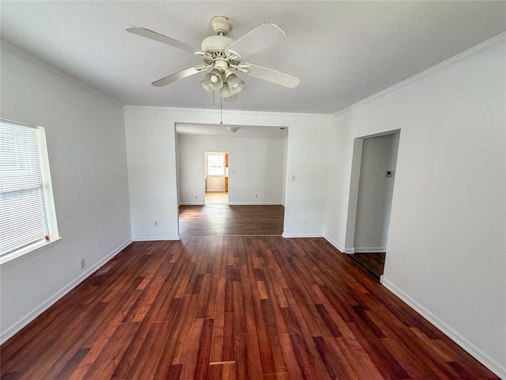 114 East Hull Street Denison, TX 75021 - Photo 7 of 19