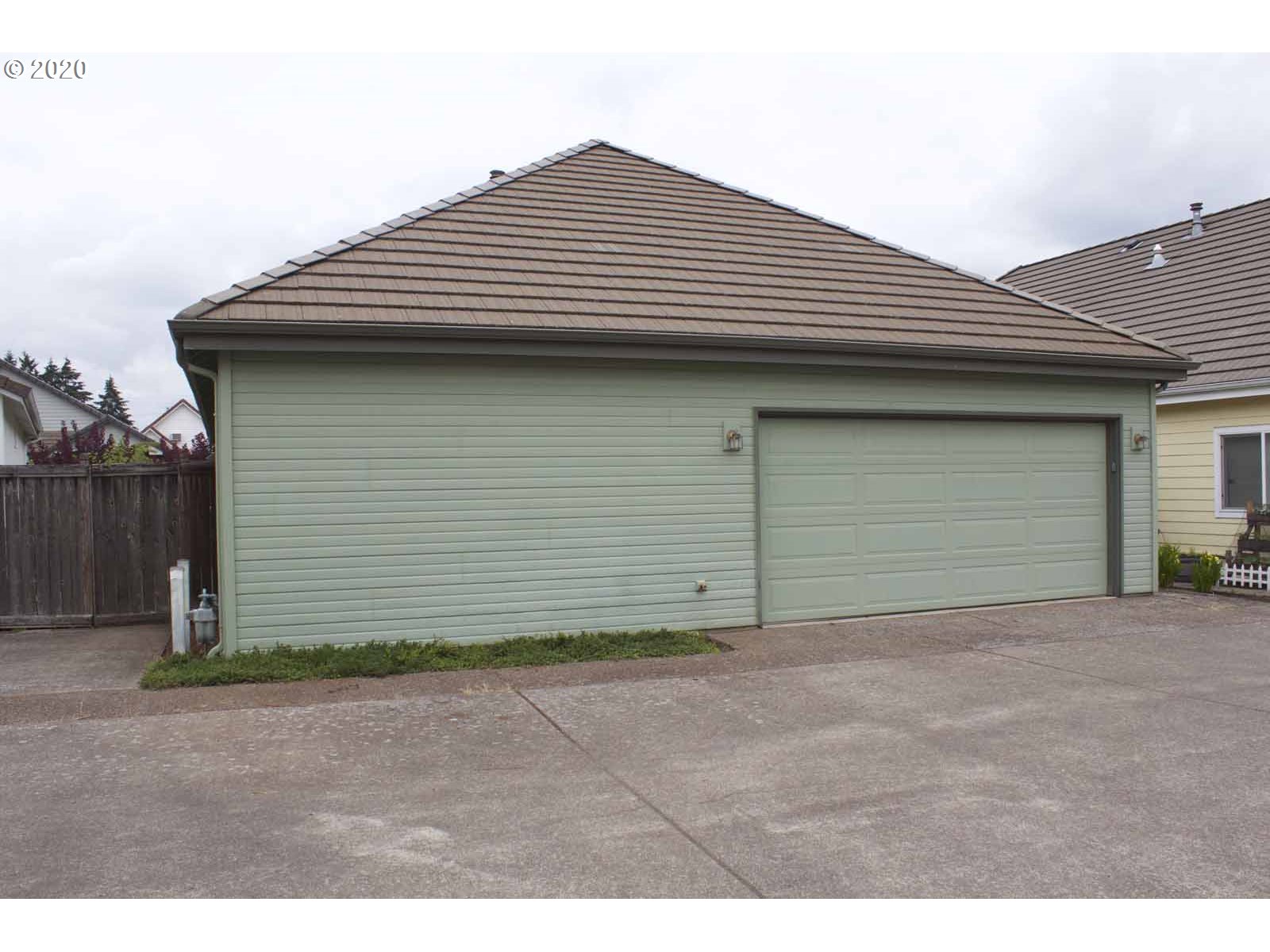 1850 Lake Shore Drive Eugene, OR 97408 - Photo 8 of 32