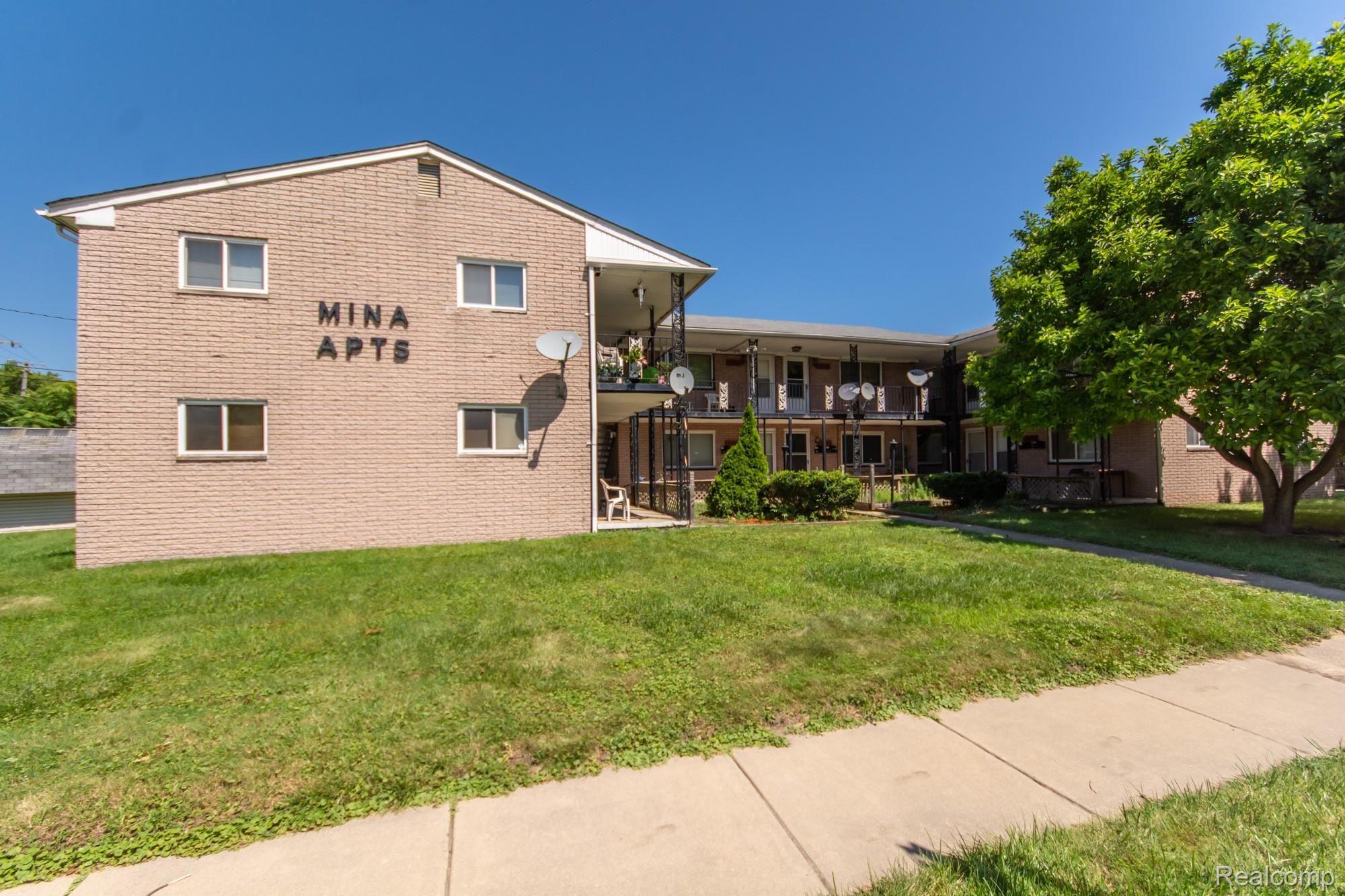 127 Rathbone Street, Unit 131 Mount Clemens, MI 48043 - Photo 22 of 28 DSC_4819.jpg