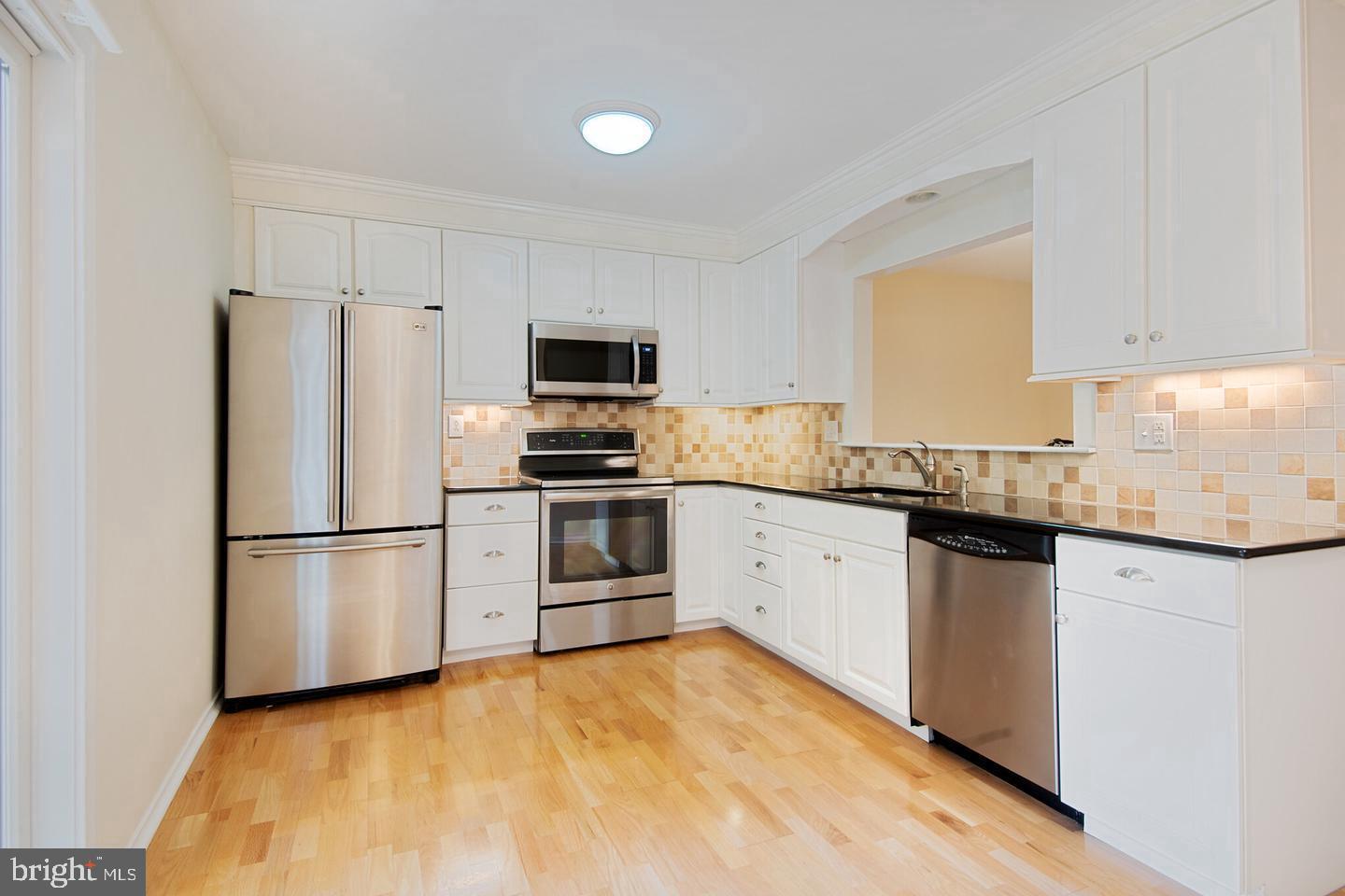 46 Stonehurst Court Chesterbrook, PA 19087 - Photo 4 of 19