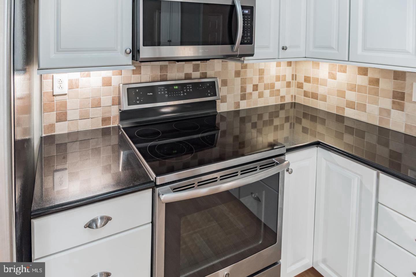 46 Stonehurst Court Chesterbrook, PA 19087 - Photo 5 of 19